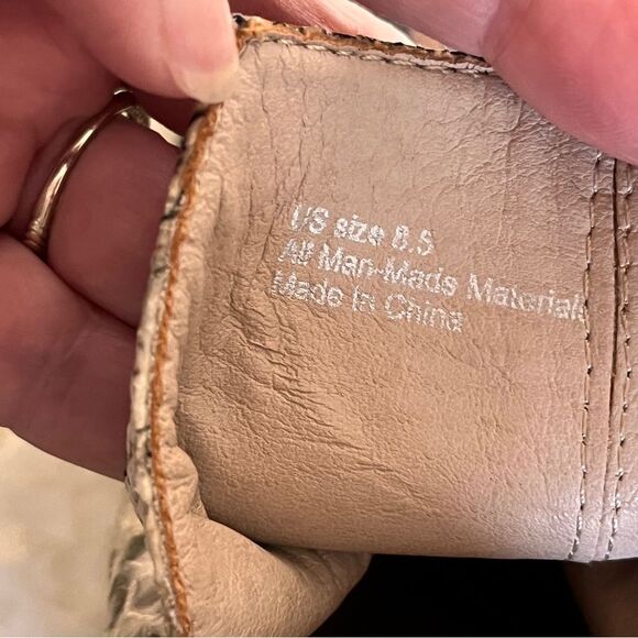 Very Volatile LA Faux python  Booties 8.5 - Picture 13 of 16